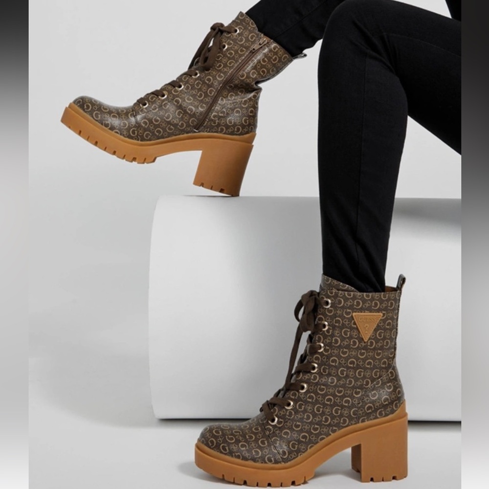 Guess Brown Monogram Lace-Up Boots Size 10 used in great condition